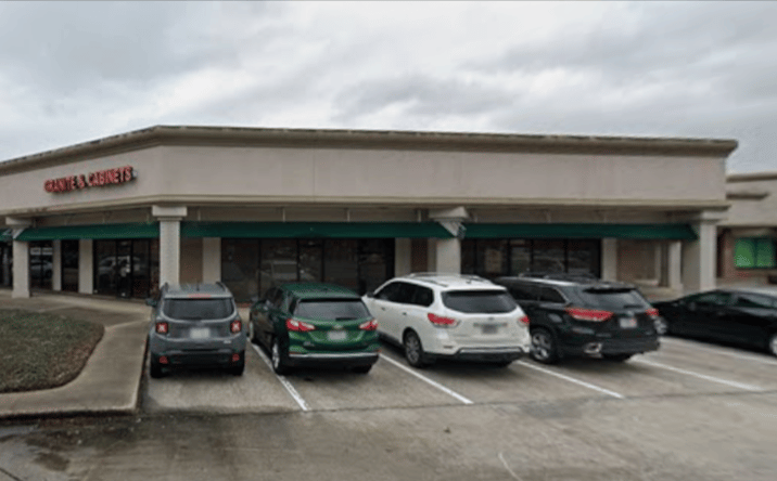 Pictures of Retail property located at 4844 Fairmont Pkwy, Pasadena, TX 77505 for lease - image #1