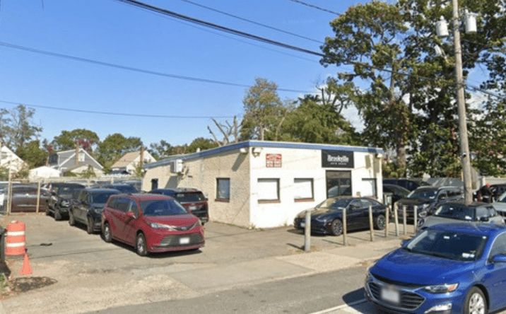 Pictures of Industrial, Retail property located at 265 Sheridan Blvd, Inwood, NY 11096 for lease - image #1