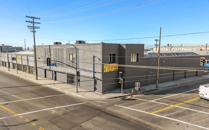 Pictures of Industrial property located at 2027 S Santa Fe Ave, Los Angeles, CA 90021 for lease - image #1