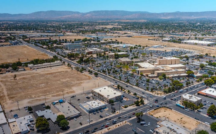 Pictures of Retail property located at 1356 W Ave J, Lancaster, CA 93534 for lease - image #1