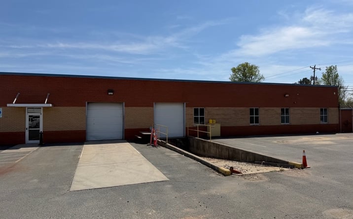 Pictures of Industrial property located at 5639 Brookshire Blvd, Charlotte, NC 28216 for lease - image #1