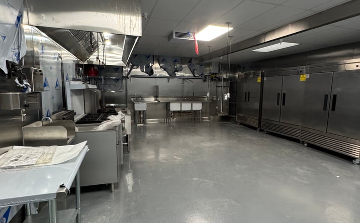 Pictures of Restaurant property located at 222 E 10th St, Long Beach, CA 90813 for lease - image #1