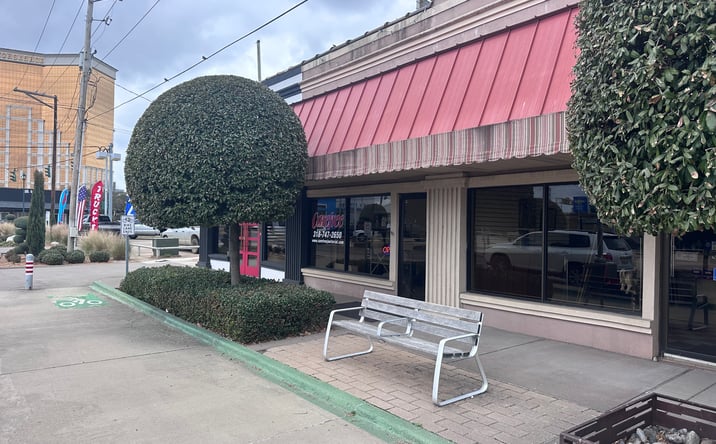 Pictures of Retail, Office, Restaurant property located at 405 Barksdale Blvd, Bossier City, LA 71111 for lease - image #1