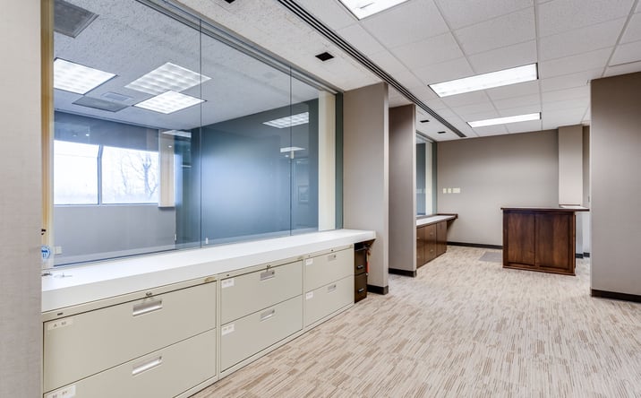 Pictures of Office property located at 811 E 30th Ave, Hutchinson, KS 67502 for lease - image #1