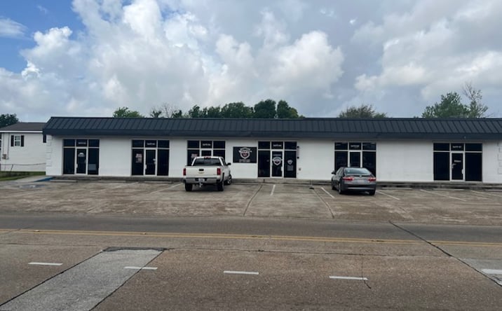 Pictures of Retail, Office property located at 2708 Kirkman St, Lake Charles, LA 70601 for lease - image #1