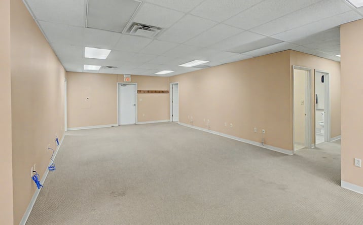 Pictures of Office property located at 2737 E Jackson Blvd, Jackson, MO 63755 for lease - image #1