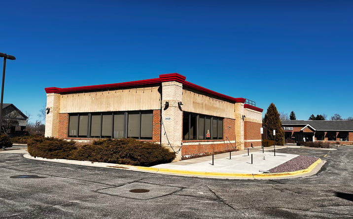 Pictures of Restaurant, Retail, Office property located at 34528 US-45, Third Lake, IL 60030, Third Lake, IL 60030 for lease - image #1