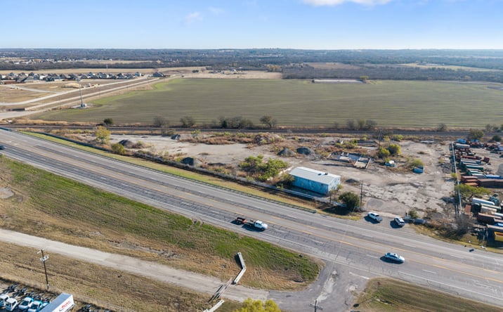 Pictures of Industrial property located at 3024 N Main St, Cleburne, TX 76033 for lease - image #1
