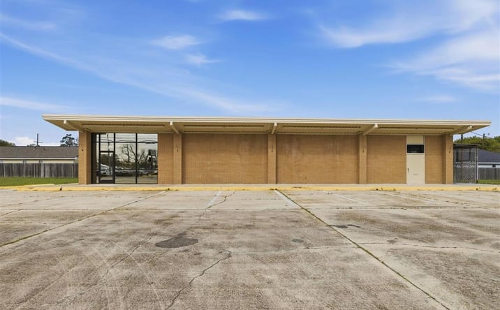 Pictures of Office property located at 309 N Huntington St Street, Sulphur, LA 70663 for lease - image #1