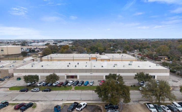 Pictures of Industrial property located at 2435 Squire Pl, Farmers Branch, TX 75234 for lease - image #1
