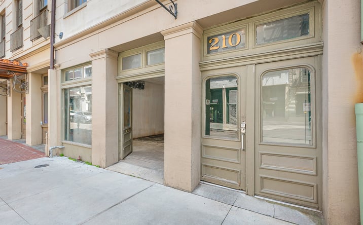 Pictures of Retail, Office, Restaurant property located at 210 Decatur St, New Orleans, LA 70130 for lease - image #1