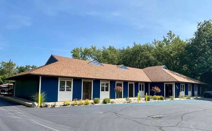 Pictures of Office, Retail property located at 6400 W Lincoln Hwy, Crown Point, IN 46307 for lease - image #1