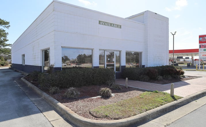 Pictures of Retail, Restaurant property located at 1512 US-70, New Bern, NC 28560 for lease - image #1