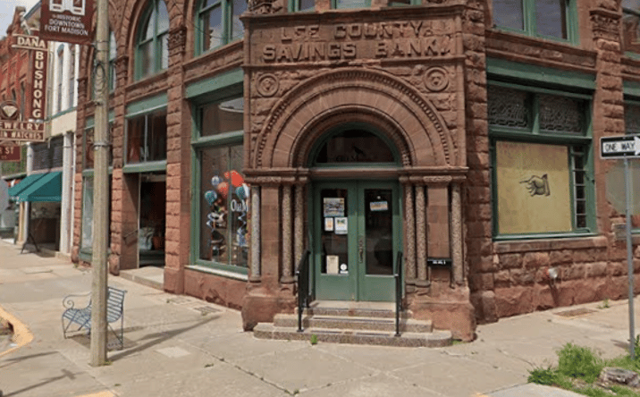 Pictures of Retail, Office property located at 801 Ave G, Fort Madison, IA 52627 for lease - image #1