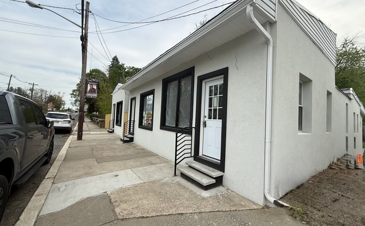 Pictures of Retail, Office, Restaurant property located at 212 S Black Horse Pike, Gloucester Township, NJ 08012 for lease - image #1