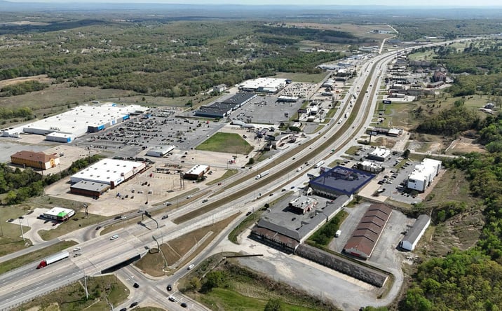 Pictures of Retail property located at 423 S George Nigh Expy, Mcalester, OK 74501 for lease - image #1