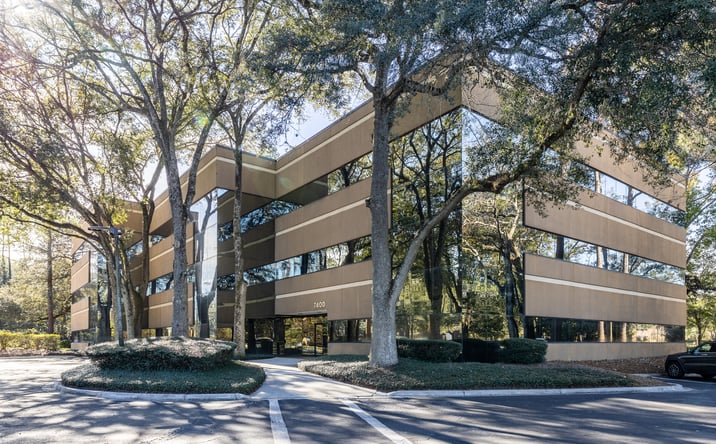 Pictures of Office property located at 7400 Baymeadows Way, Jacksonville, FL 32256 for lease - image #1