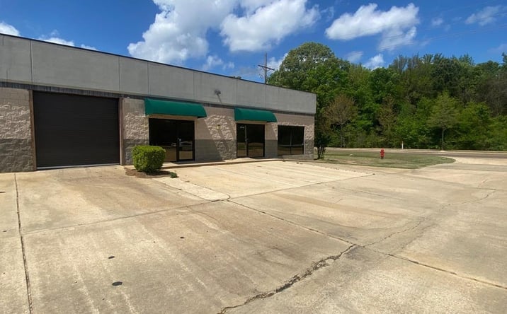 Pictures of Office, Industrial property located at 517 Liberty Rd, Flowood, MS 39232 for lease - image #1