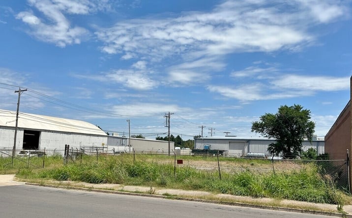 Pictures of Land property located at 1139 NW 4th St, Oklahoma City, OK 73106 for lease - image #1