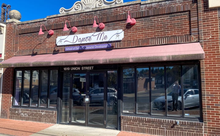 Pictures of Retail property located at 1619 Union St, Schenectady, NY 12309 for lease - image #1