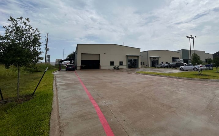 Pictures of Industrial property located at 16217 North Fwy, Houston, TX 77090 for lease - image #1