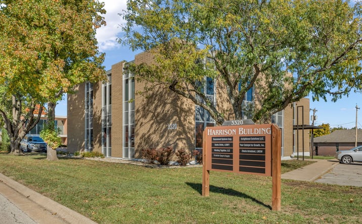Pictures of Office property located at 3320 SW Harrison ST, Topeka, KS 66611 for lease - image #1