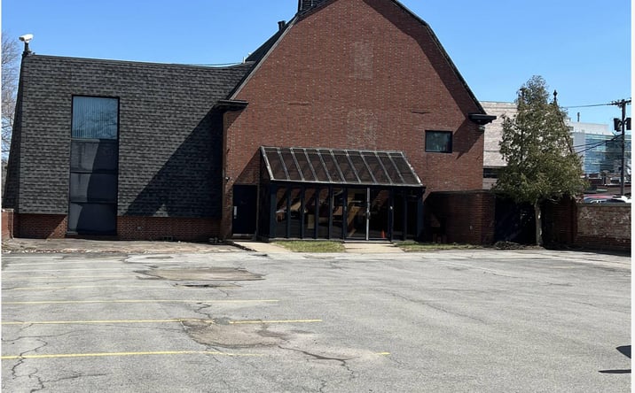 Pictures of Office property located at 695 Delaware Ave, Buffalo, NY 14209 for lease - image #1