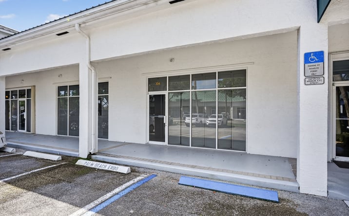 Pictures of Retail, Office property located at 658 W Indiantown Rd, Jupiter, FL 33458 for lease - image #1