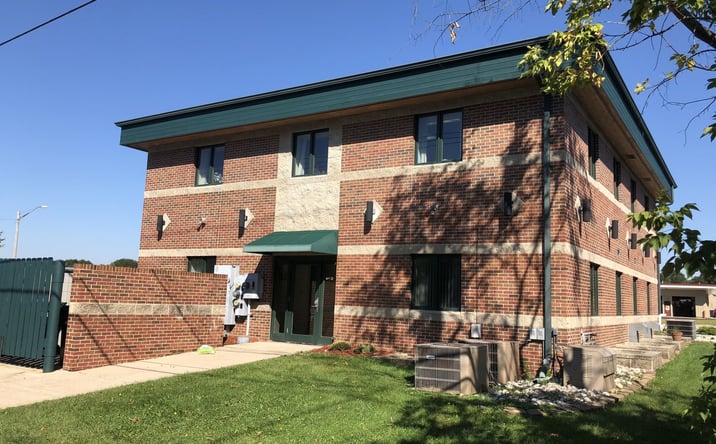 Pictures of Office property located at 16869 - 16873 W Greenfield Ave, New Berlin, WI 53151 for lease - image #1