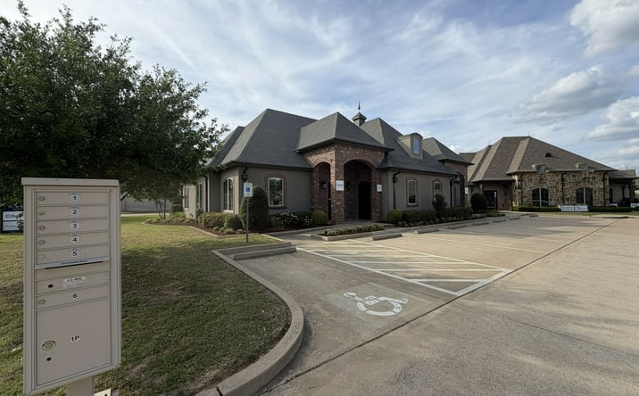 Pictures of Office property located at 2339 Dueling Oaks Drive, Tyler, TX 75703 for lease - image #1