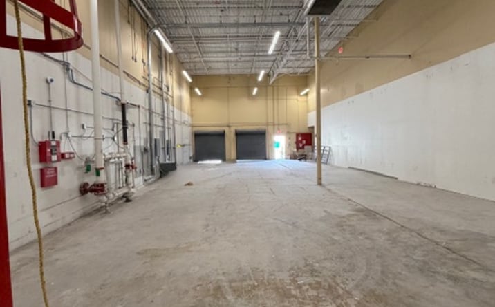 Pictures of Industrial property located at 8102 Blanding Blvd, Jacksonville, FL 32244 for lease - image #1