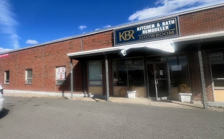 Pictures of Retail, Industrial, Restaurant property located at 550 Turnpike St, Canton, MA 02021 for lease - image #1
