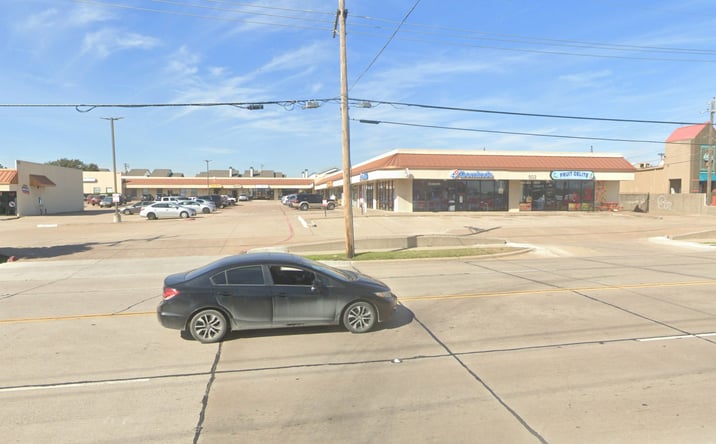 Pictures of Retail, Office, Restaurant property located at 502 S Old Orchard Ln, Lewisville, TX 75067 for lease - image #1