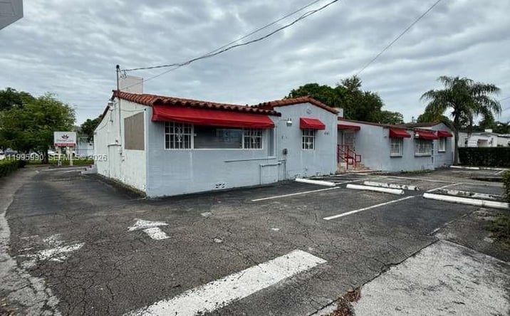Pictures of Office property located at 4141 SW 6th St, Miami, FL 33134 for lease - image #1