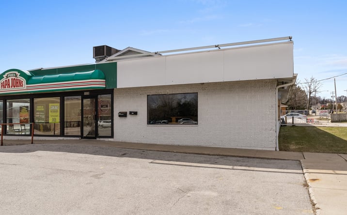 Pictures of Retail property located at 1930 E Mason St, Green Bay, WI 54302 for lease - image #1