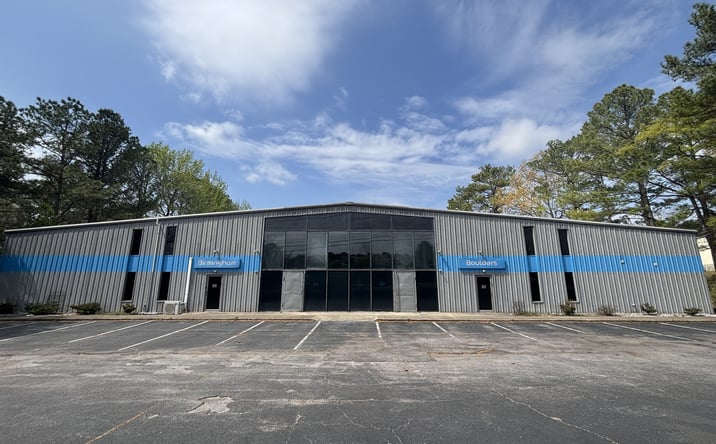 Pictures of Office, Industrial property located at 136 Industrial Dr, Birmingham, AL 35211 for lease - image #1