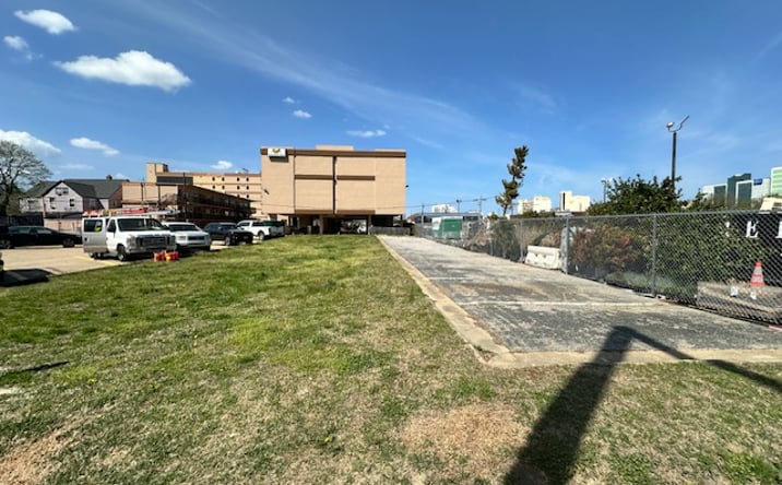 Pictures of Land property located at 307 20th St, Virginia Beach, VA 23451 for lease - image #1