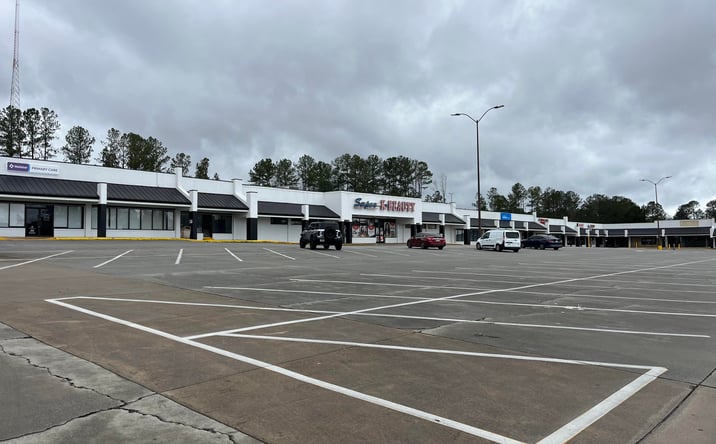 Pictures of Retail property located at 507 N Expy, Griffin, GA 30223 for lease - image #1
