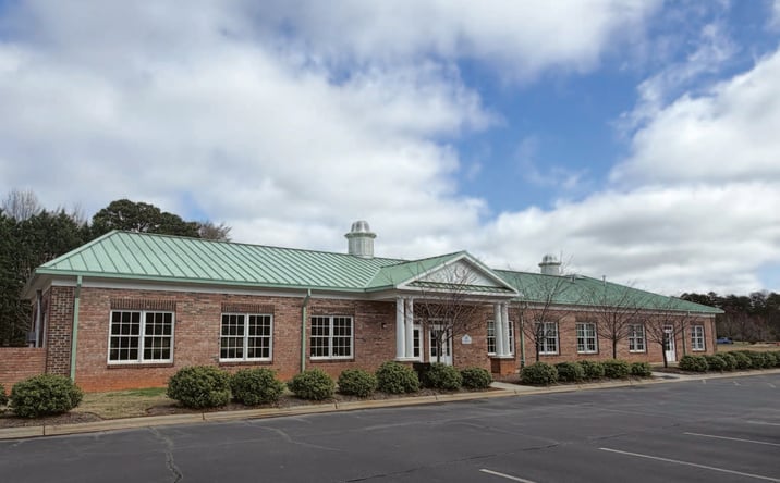 Pictures of Office property located at 15810 Northcross Dr, Huntersville, NC 28078 for lease - image #1