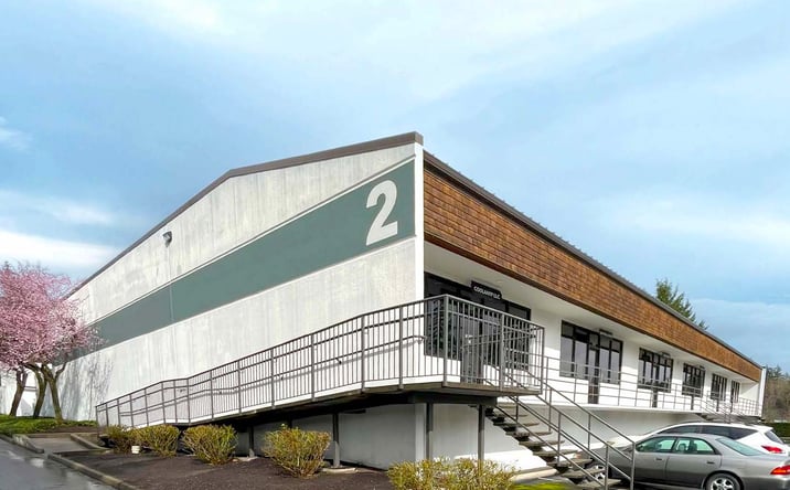 Pictures of Industrial property located at 11118-11134 117th pl ne, Kirkland, WA 98033 for lease - image #1