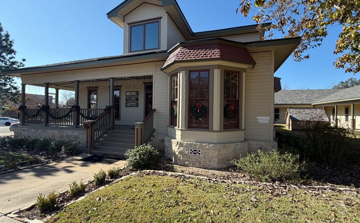 Pictures of Office property located at 400 W Main St, Round Rock, TX 78664 for lease - image #1