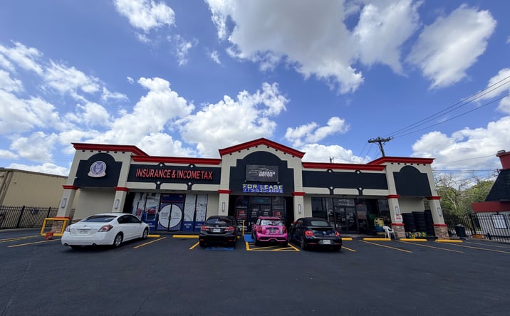 Pictures of Retail, Restaurant, Office property located at 8500 Hillcroft St, Houston, TX 77096 for lease - image #1