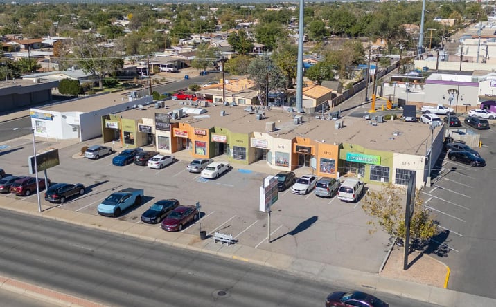 Pictures of Retail property located at 5101 Menaul Blvd NE, Albuquerque, NM 87110 for lease - image #1