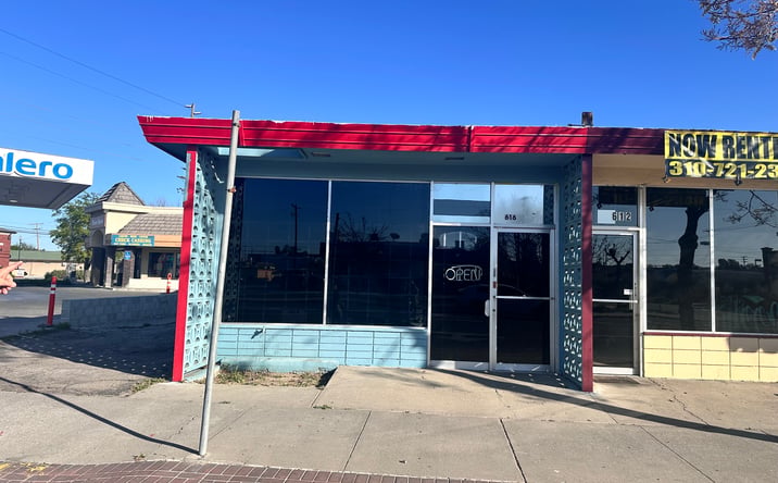 Pictures of Retail, Office, Restaurant property located at 616 W 7th St, Hanford, CA 93230 for lease - image #1