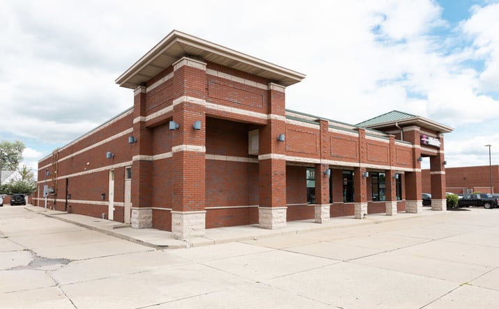 Pictures of Office property located at 3171-3187 Fort St, Wyandotte, MI 48192 for lease - image #1