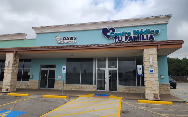 Pictures of Retail, Office, Restaurant property located at 2241 W Rochelle Rd, Irving, TX 75062 for lease - image #1