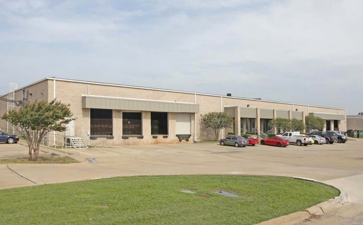 Pictures of Industrial property located at 405-407 113Th St, Arlington, TX 76011 for lease - image #1