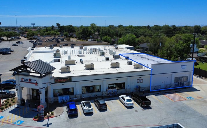 Pictures of Retail, Office, Restaurant property located at 11502 S Wilcrest Dr, Houston, TX 77099 for lease - image #1