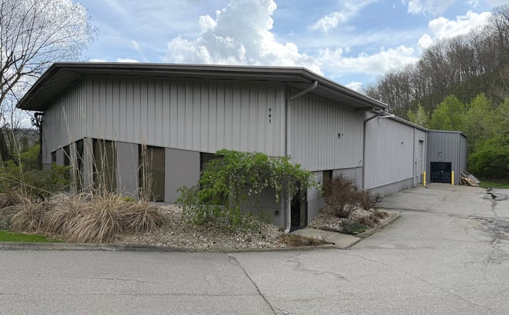 Pictures of Retail, Industrial property located at 941 Dudley Road, Edgewood, KY 41017 for lease - image #1