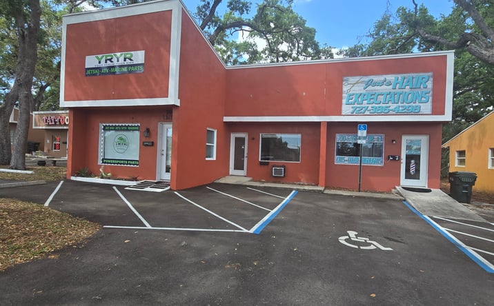 Pictures of Retail, Office property located at 624 E Bay Dr, Largo, FL 33770 for lease - image #1